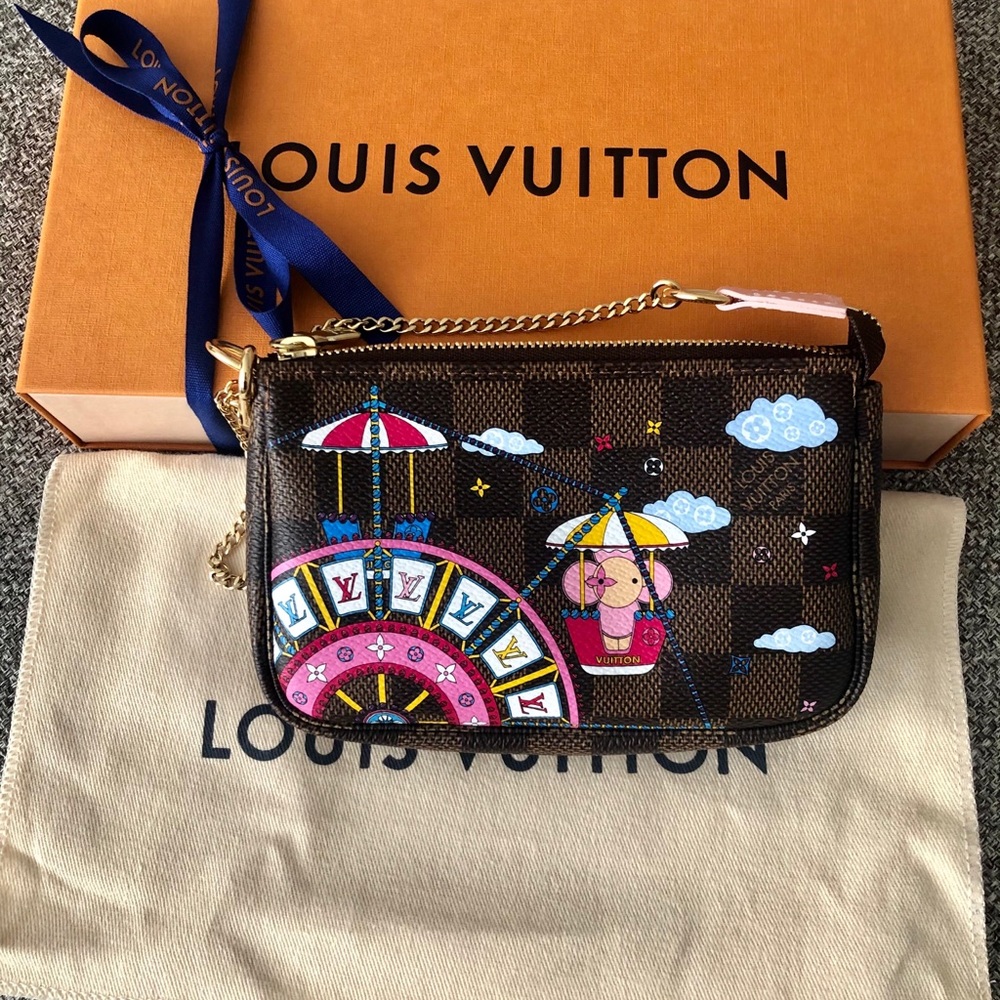 Louis Vuitton pochette Christmas animation 2020